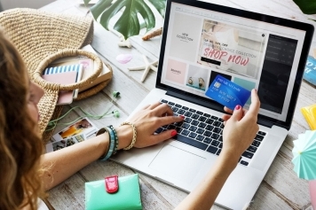 The Benefits of Shopping Online: Convenience and Beyond main image